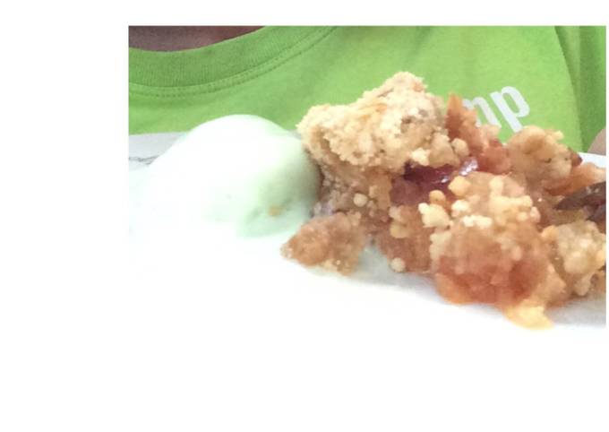 apple crumble with ice cream recipe main photo