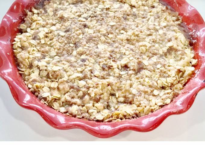 caramel apple crisp recipe main photo