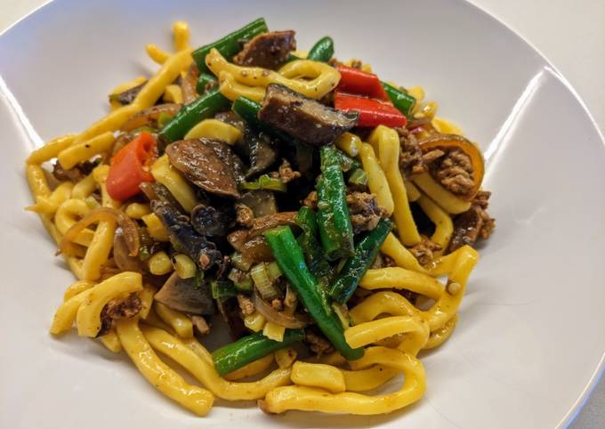 egg noodle stir fry with homemade sauce recipe main photo