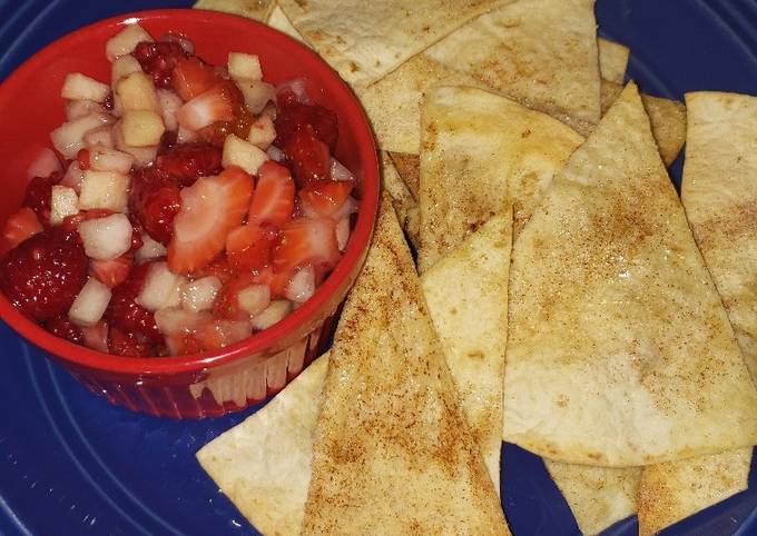 fruit salsa with cinnamon sugar chips recipe main photo