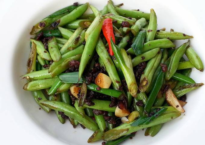 green bean with chinese smoked sausage recipe main photo