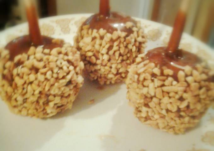 homemade caramel apples recipe main photo