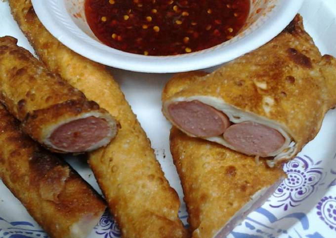 hotdog egg rolls with sweet and spicy sauce recipe main photo