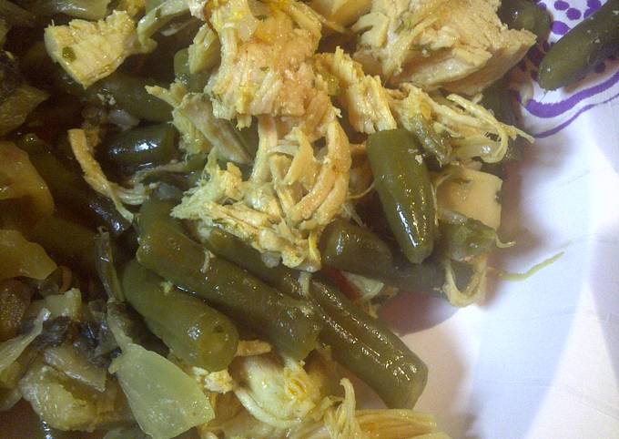 shredded saffron chicken and green beans recipe main photo