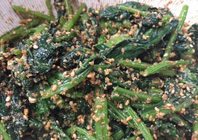 spinach with sesame seed dressing recipe main photo