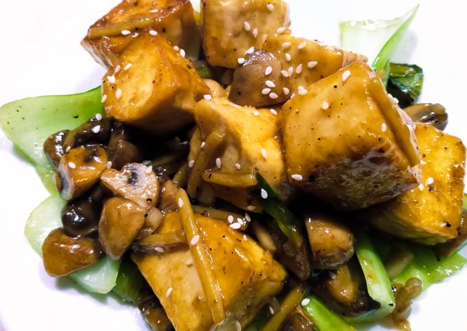 tofu and mushrooms in ginger and oyster sauce recipe main photo