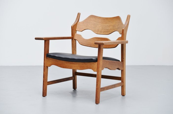 Henning kjaernulf chair