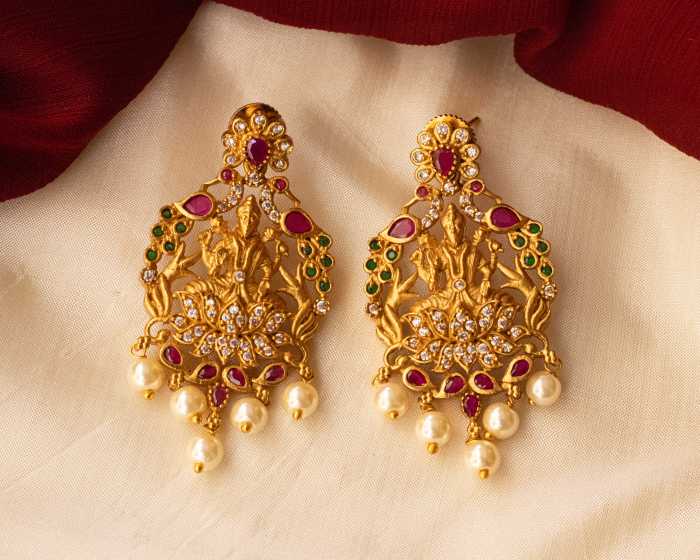 Jewellery necklace gold bridal antique sets wedding beautiful jewelry designs indian necklaces traditional ornaments earrings collection jewellers tanishq marriage pendants